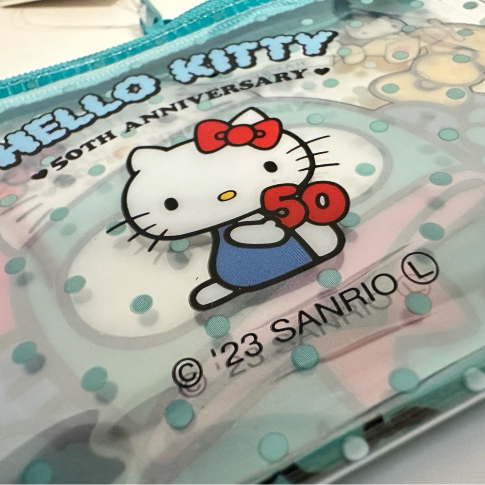 Hello Kitty Accessory Pouch - Picture 2 of 7